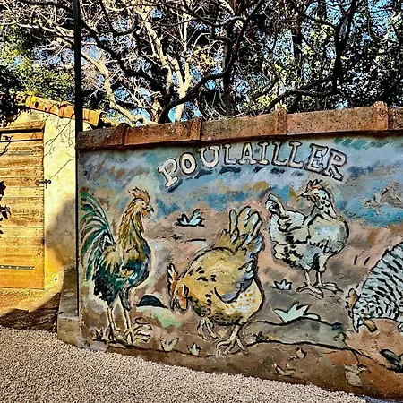 Rez De Jardin Au Calme Dans Le Parc Des Calanques Feriehus La Ciotat