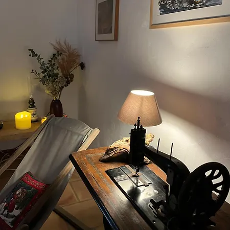 Rez De Jardin Au Calme Dans Le Parc Des Calanques Hébergement de vacances La Ciotat