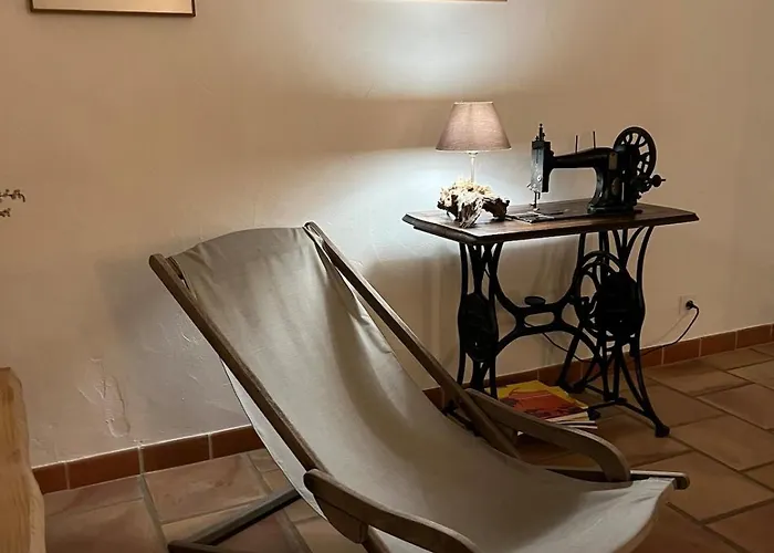 Rez De Jardin Au Calme Dans Le Parc Des Calanques La Ciotat