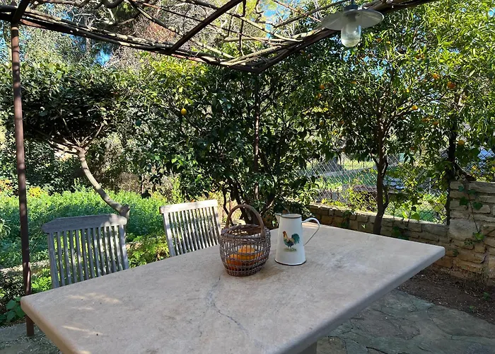 Rez De Jardin Au Calme Dans Le Parc Des Calanques La Ciotat