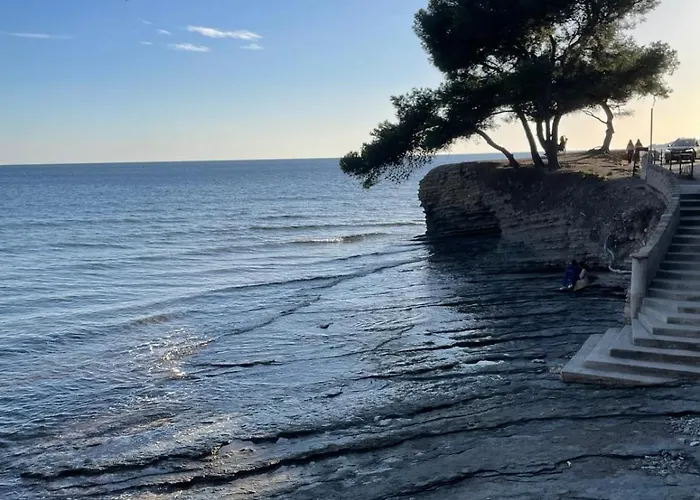 Dom wakacyjny Rez De Jardin Au Calme Dans Le Parc Des Calanques *