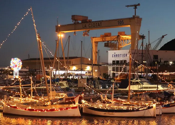 Rez De Jardin Au Calme Dans Le Parc Des Calanques Dom wakacyjny